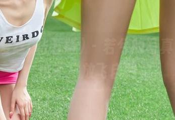 AISS爱丝(钻石版) – 若兮的写真，浴光也不忘放飞自我