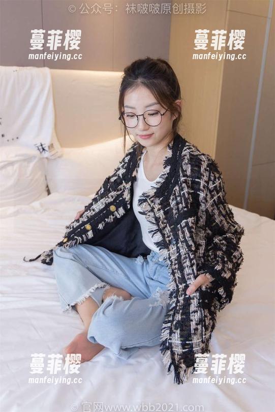 BoBoSocks袜啵啵-稚予 BoBoSocks袜啵啵 - 稚予的新图集,长靴的美,我只能说,用脚在摇曳!