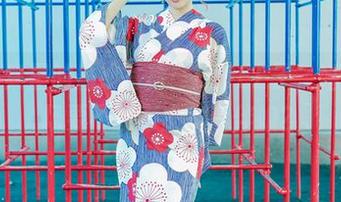 作品集里的婚纱写真：ElyEE子，婚庆现场要不要考虑换个伴娘？