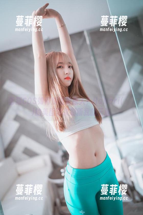 雪猫COS如何能这般撩人？HaNari(하나리)的美图再次刷新我的三观。