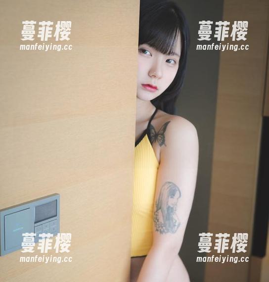 Hizzy(히지)的“PureMedia”，翻动每张图片，想找点什么，结果一团乱。