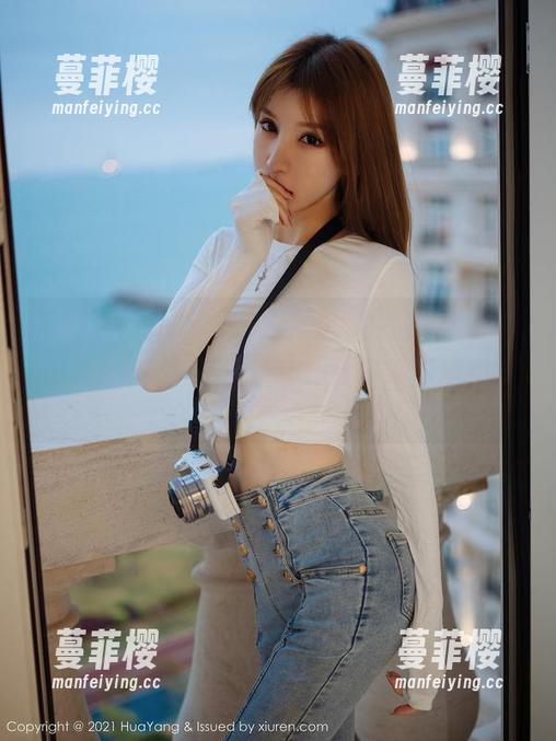 HuaYang花漾-Cris_卓娅祺 HuaYang花漾 - 规则和大胆的碰撞,Cris_卓娅祺的高清制服图库引发的桌前迷思…