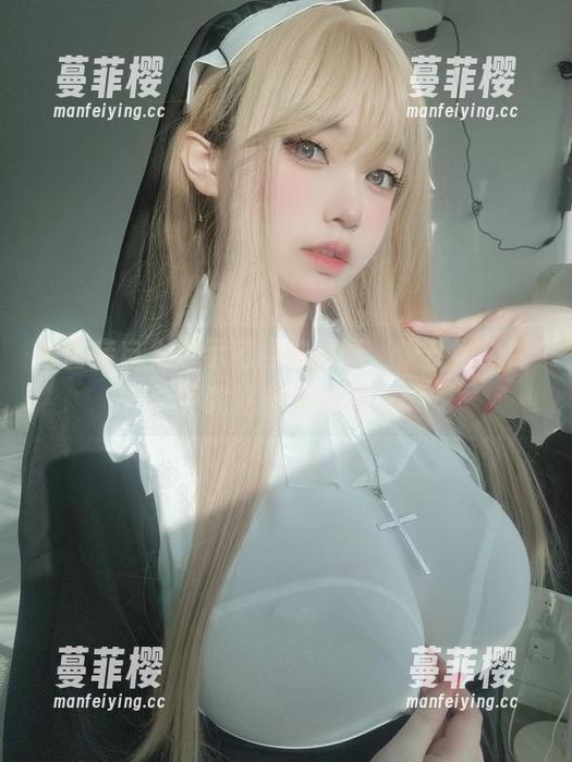 K酱亲自为你示范网袜搭配，快从她免费下载这些灵感吧！