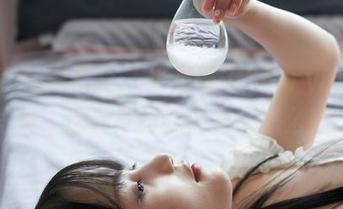 MiiTao蜜桃社 – 绯月樱-Cherry的泳装写真，这种身材我们到底怎么办？
