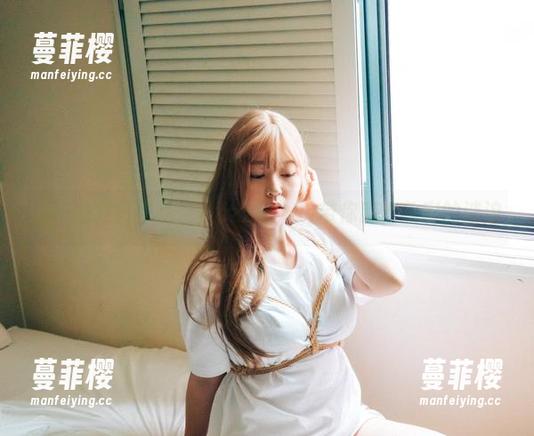 别样的夏日作品，Mozzi(모찌)带你踩出色彩的波浪