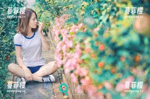 TGOD推女神 - 短裤风波：纯小希的写真之旅，准备好了吗？