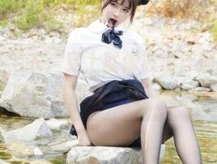 蓝色秋冬毛衣：穿上就像被海洋拥抱，Tina很妖孽呀就是那片“海”——精选原图