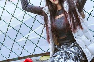 TouTiao头条女神 – 张蓝欣的体操服写真，原来可以如此随意呀！