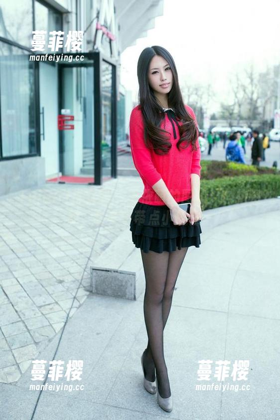 TuiGirl推女郎 - 王依萌的图集：自拍资源，甜美中带点小任性。