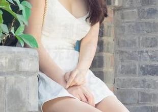 UGirls尤果网 – 郝晴Grace的天使套图，像是被隐秘的光环围绕着，一不小心就沉溺不已。