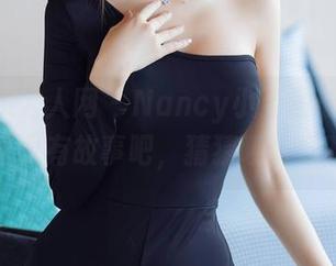 Xiuren秀人网 – Nancy小姿图册：这些毛衣里面有故事吧，猜猜哪个最吃香？
