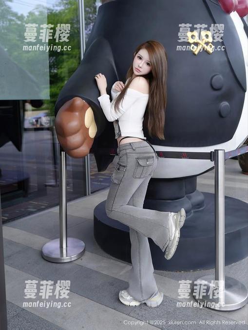 Xiuren秀人网-伊一Moon Xiuren秀人网 - 这就是伊一Moon的礼服?太好看了,搞得我也想试试!快来围观她的写真。
