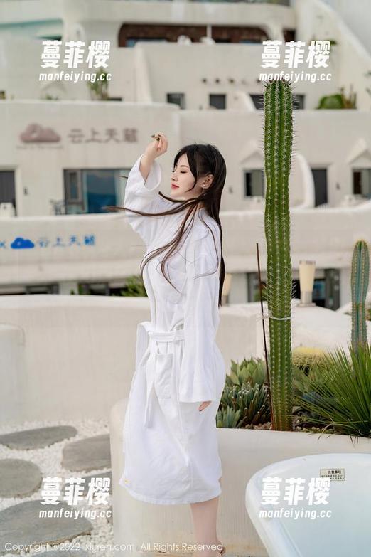 Xiuren秀人网 - 刘婷婷升级版白衬衫图包，使用清新白衬衫，你能感受到单纯吗？