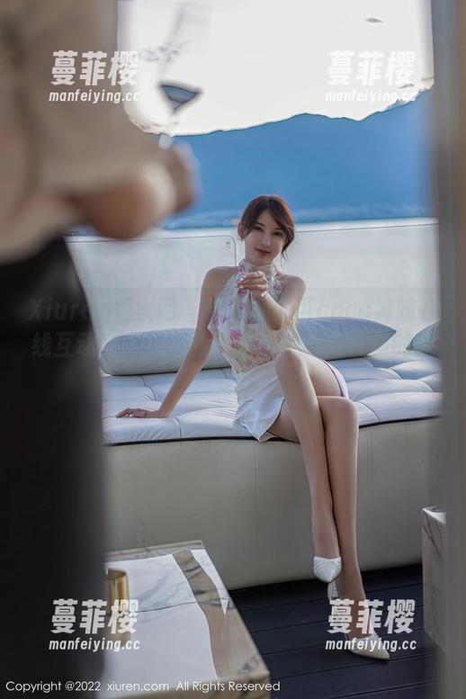 Xiuren秀人网 - 看！杨可可coco妹妹在线互动，美图如画，是那种让人恍惚的感觉？