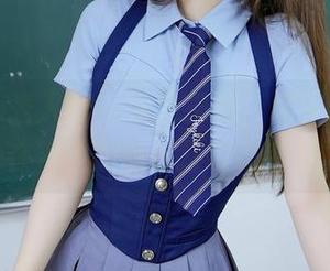 Xiuren秀人网 – 暖风拂面，糯美子MINIbabe在海边的照片打破了所有的安静