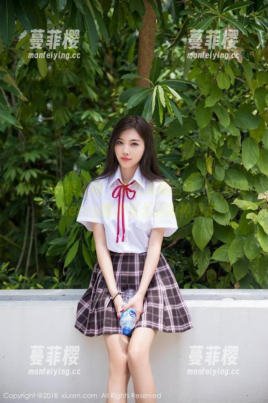 Xiuren秀人网-绯月樱-Cherry Xiuren秀人网 - 黑丝美腿图集,绯月樱-Cherry教你怎么让眼神游走