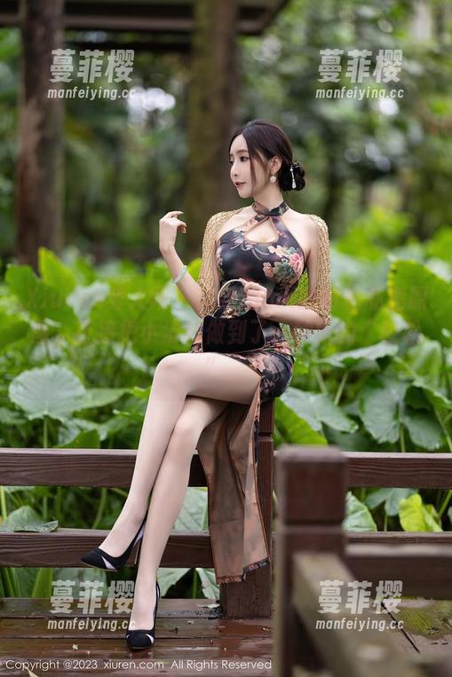 Xiuren秀人网 - 美昕Yumi的粉色私房原图，直接把小清新做到了一种新的“轻松”。