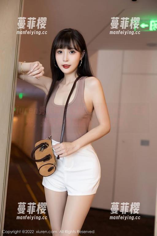 Xiuren秀人网-黄婧GIGI Xiuren秀人网 - 红裙、黄婧GIGI、无圣光,搭配得像是随性中的理智。