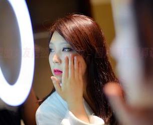 pans – 金熙的女友居然这么别致，图片和资源真让人想追逐一下！
