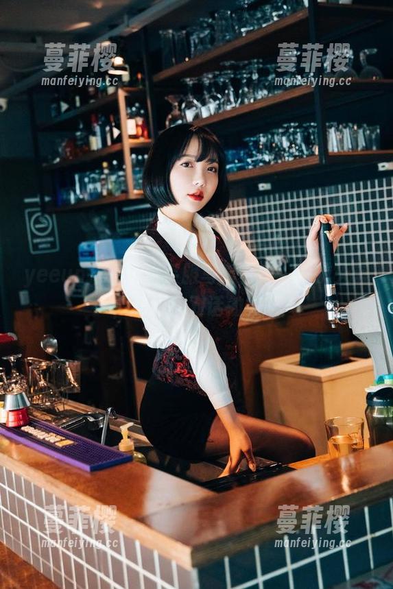 yeeun孙乐乐 yeeun孙乐乐水手服写真合集:一抹天蓝,和海鸥对话的女孩