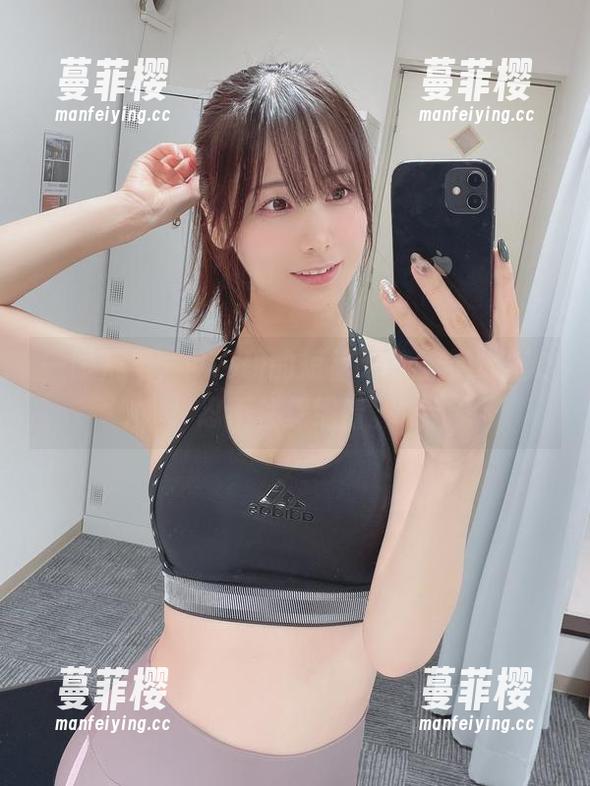 一眼万年，けん研的短裙cos合集，让人忍不住想细看。