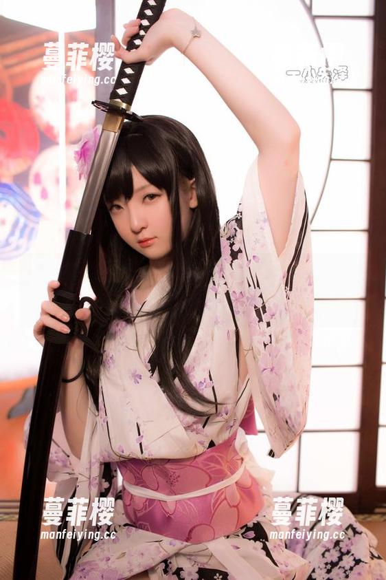 一小央泽 一小央泽送来的猫娘香子兰,高清套图动人到想养一只!