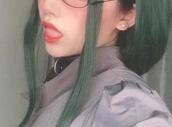你十七鸽私房写真大揭秘：当空姐遇上流行元素，会碰撞出怎样的火花？