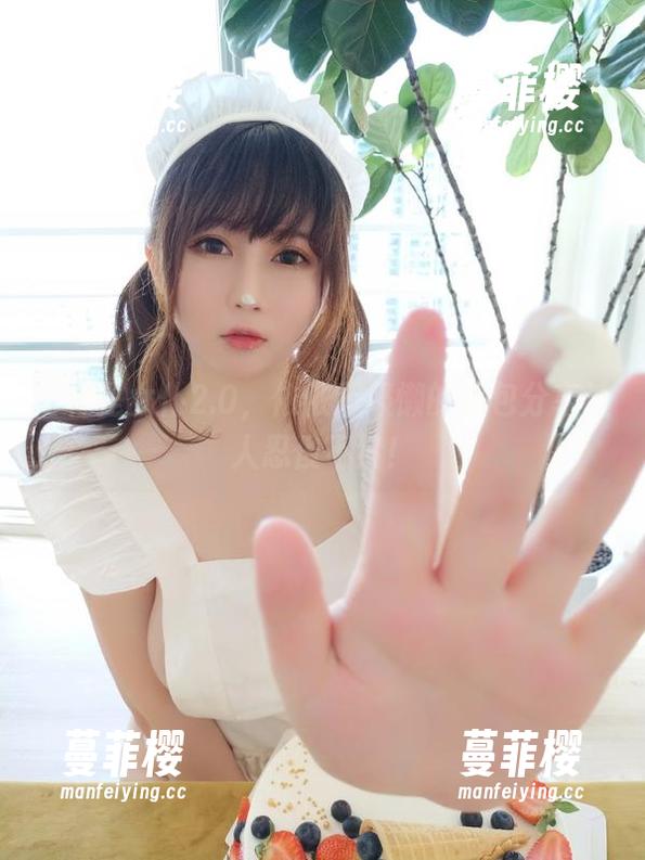 同样是女仆2.0，依依超级懒的图包分享让人忍俊不禁！