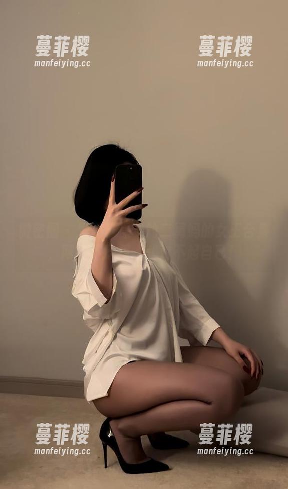 微密圈 - 发现了保守的二舅妈的女王合集，网盘不抢根本就对不起自己！