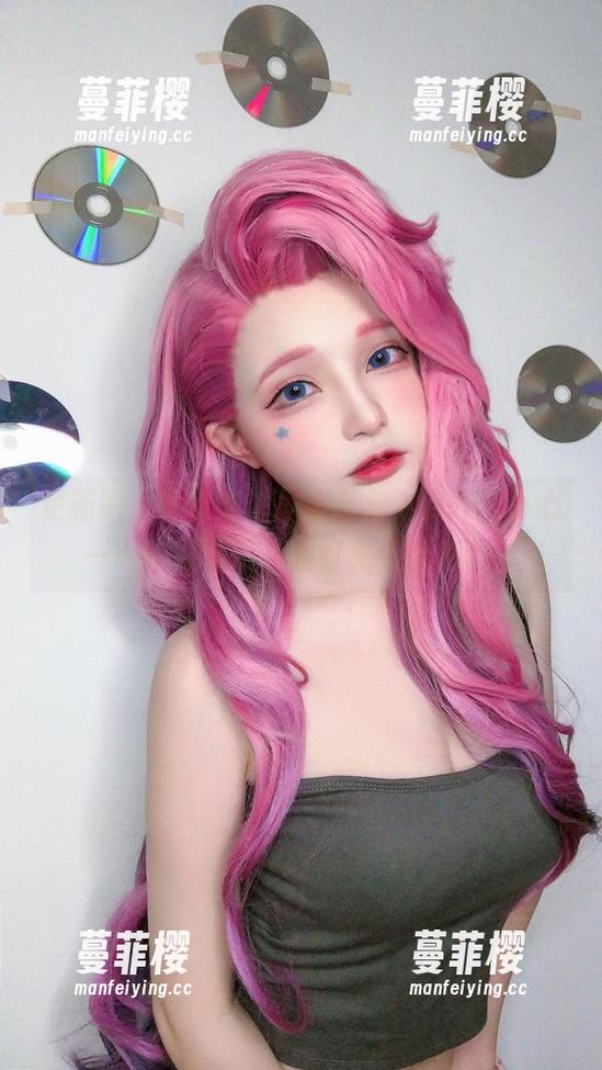 更新吧，千夜未来居家合集，点开时小心——投射到脸上的灯光太过美丽…