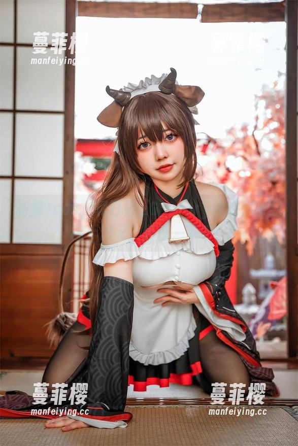 啊日日_Ganlory 制服+cos,啊日日_Ganlory能把你带到哪个次元?分享一下吧!