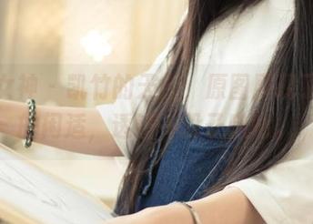 头条女神 – 凯竹的天台，原图展现了奇妙的闲适，透着一股子随意。