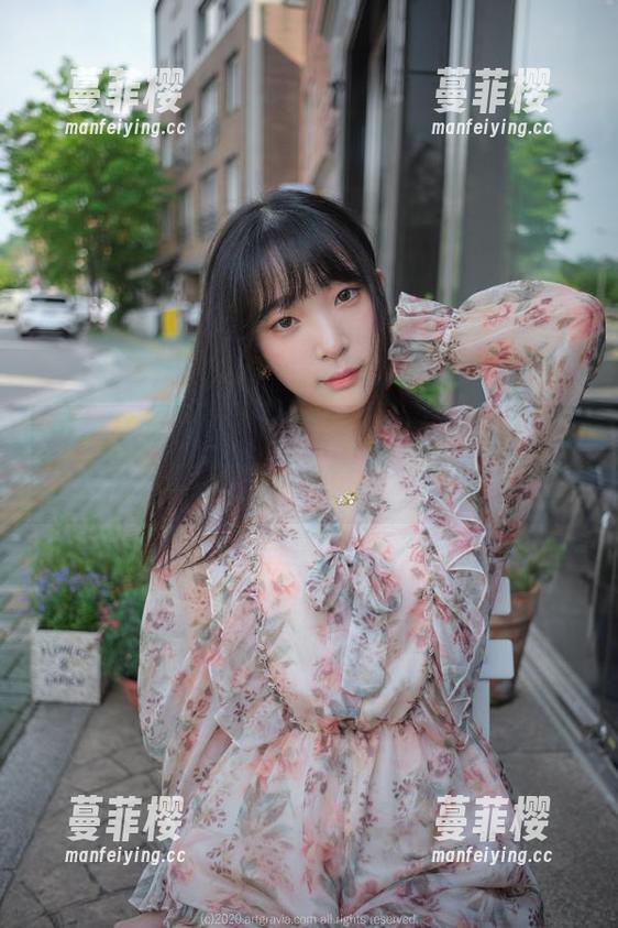姜仁卿(강인경)兔女郎COS，照片里的每一寸都在讲述啥？
