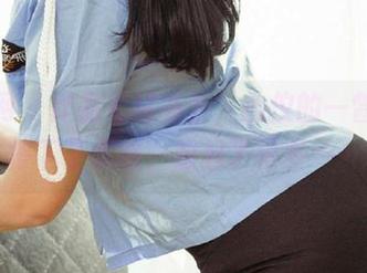 尤果网 – 作品《秘书》，心仪的一瞥让我停下了思绪，想起了很多……