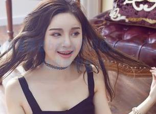 尤物馆 – 网盘里藏着baby贝贝的护士造型，不下个试试我能忍住吗？