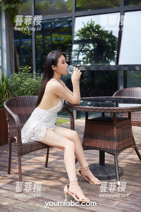 尤蜜荟 - 万圣节美图集合，李薇薇的每个姿态都在说：“你们看，我有多“怪”！”