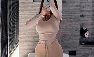 微密圈 – 在希希Gina的图库里，怎么能不分享水手服的点滴？