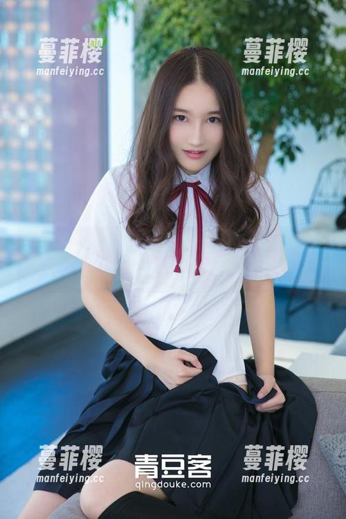 推女神-Ann尤美 推女神 - Ann尤美的眼镜写真,竟然能让人转载不止一次?