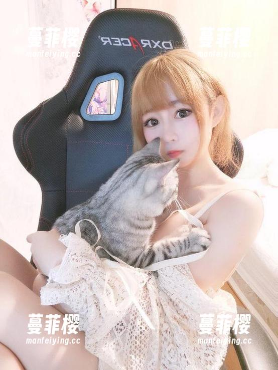 说好的九月丰满，是依酱吖的高清套图竟让人目眩神迷！