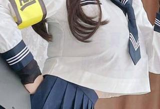 看到杏子夫人红裙子的写真分享，我的审美要被重置了，咋能这么好看？