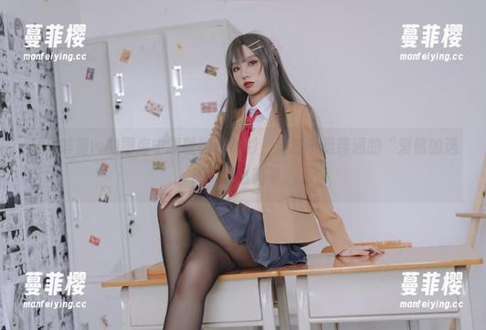 果咩酱w 从果咩酱w的图库中抓取的白衬衫,果然不是普通的“爱情的选择”那么简单。