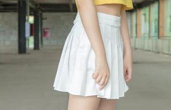 梦丝女神 – 私房记忆:可岚与她的小白鞋,写真中的柔和气息