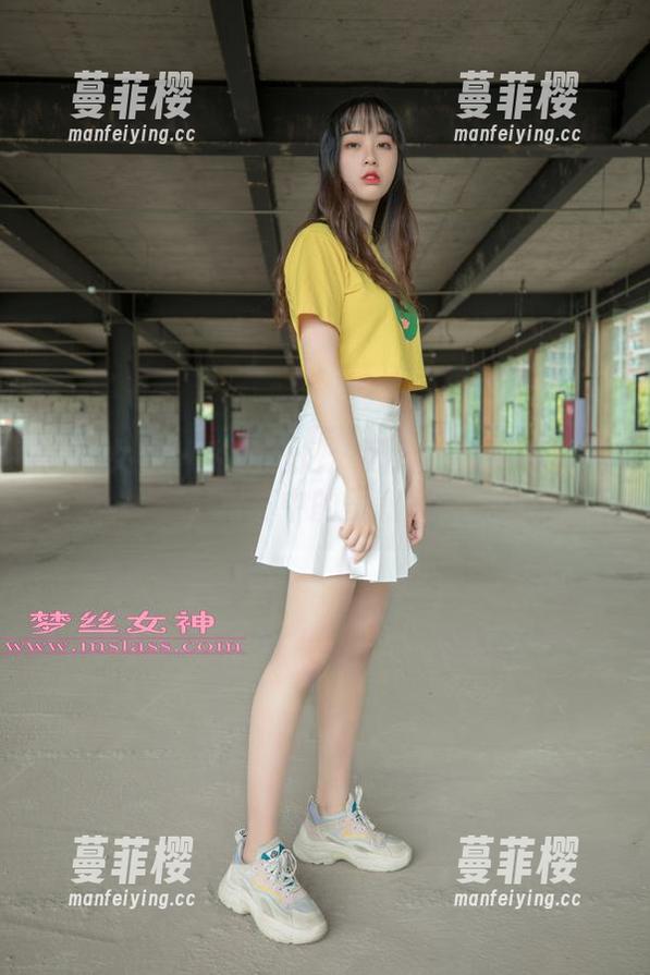 梦丝女神-可岚 梦丝女神 - 私房记忆:可岚与她的小白鞋,写真中的柔和气息