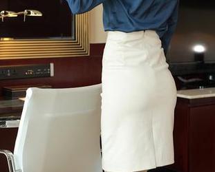 模范学院 – 柳侑绮Sevenbaby的女孩图包,里面都装满了什么好东西呀?