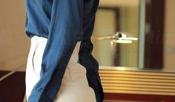 模范学院 – 无论黑白，糯美子Mini总能拿出让你瞪眼的美图！