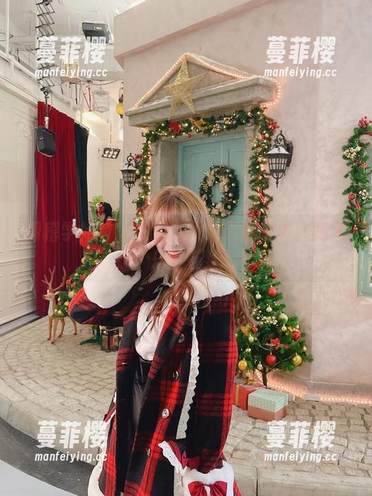 滑稽学姐登场：泥泥汝让你在写真图集里乐开花！
