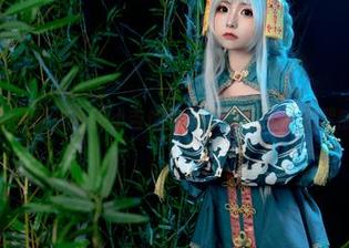 莫名其妙，爆机少女喵小吉的美脚都能让我自责我的脚太普通