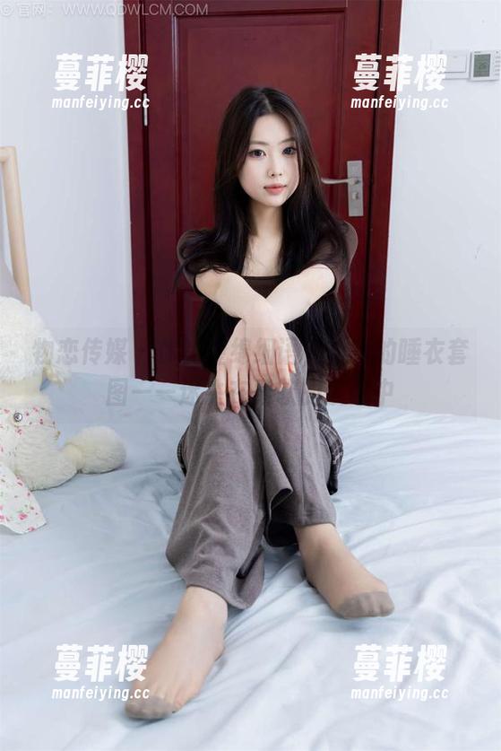 物恋传媒 - 你的缠绵细语，岚岚的睡衣套图——迷失在柔软的质感中