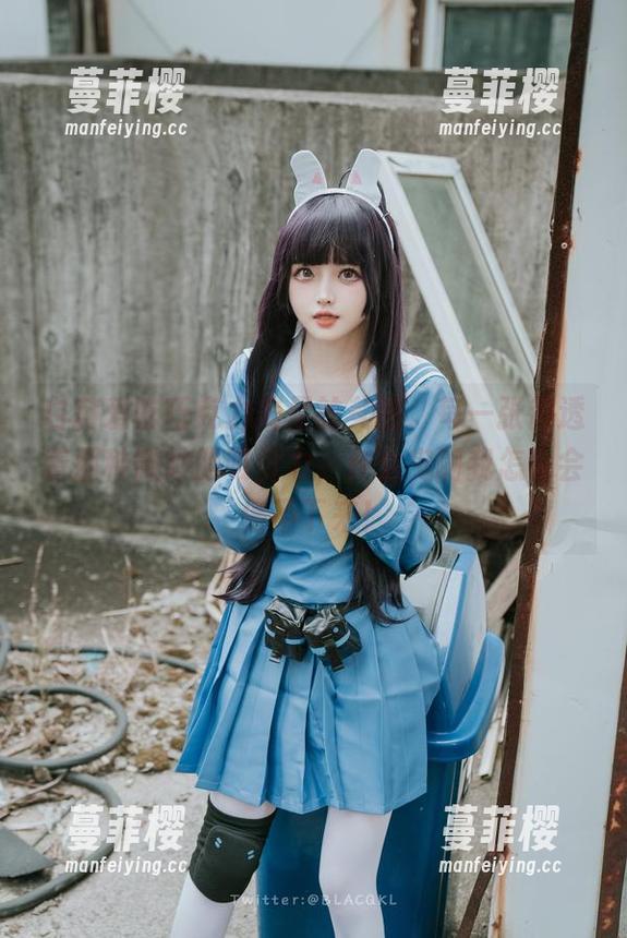 白莉爱吃巧克力美足的美图，每一张都透着那种微妙的吸引力，什么鬼啊我怎么会停不下来！