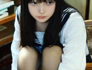 白莉爱吃巧克力的美图合集——爱蜜莉雅的一天，先来一杯炸裂的眼球饮料！
